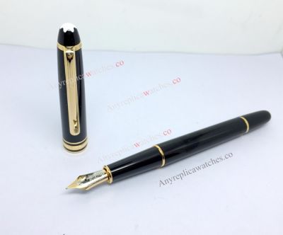 Montblanc Meisterstuck Classique Black & Gold Fountain Pen